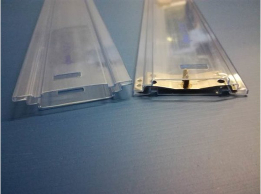 Tubes statiques clairs d'ESD de PVC/PC de couleur anti pour empaqueter IC SMT