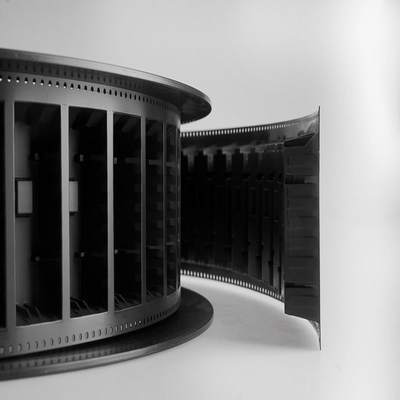 Solution d'emballage en polystyrène PS Film en relief noir ou transparent avec 10E5 ou NO
