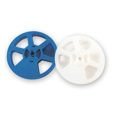 - Rouleau de câble en plastique facile à manœuvrer et à ranger avec poignées intégrées et kits de roues en option