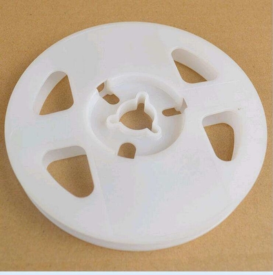 Le GV en plastique vide de bobine de fil d'injection faite sur commande de pièces de transporteur de bande a approuvé
