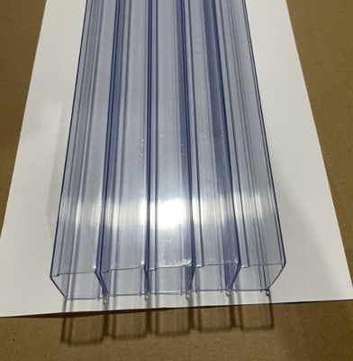 Tube flexible de PVC d'espace libre d'Esd empaquetant la longueur rectangulaire 300mm-600mm