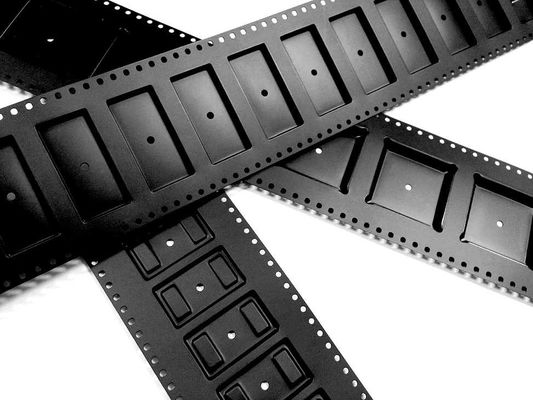 Ruban support en relief noir pour SMT - Antistatique, matériau PS/PC/PET, largeur 8-104 mm