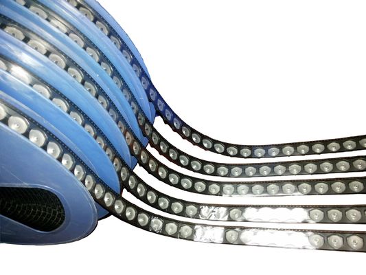 L'ABS 10E5 en plastique a gravé charge statique en refief de paquet de transporteur de bande de transporteur l'anti